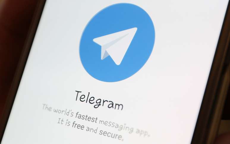 Logo do Telegram reproduzido em tela de celular