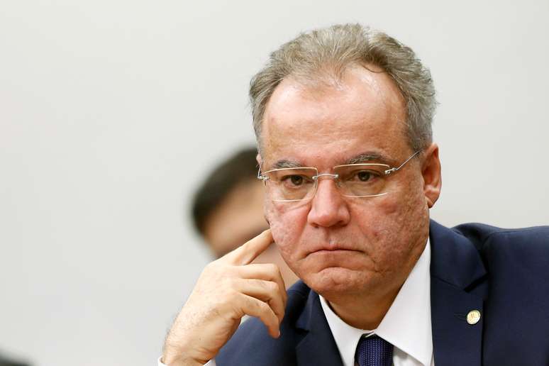 Relator da reforma da Previdência, deputado Samuel Moreira, durante sessão da comissão especial da reforma
08/05/2019 REUTERS/Adriano Machado 