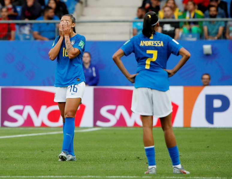 Bia Zaneratto e Andressa Alves lamentam a derrota do Brasil para a Austrália