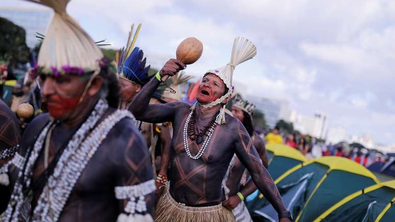 "É importante lembrar que a Amazônia pertence ao Brasil, portanto é o Brasil que deve escolher quais as melhores estratégias de preservação", diz Salles