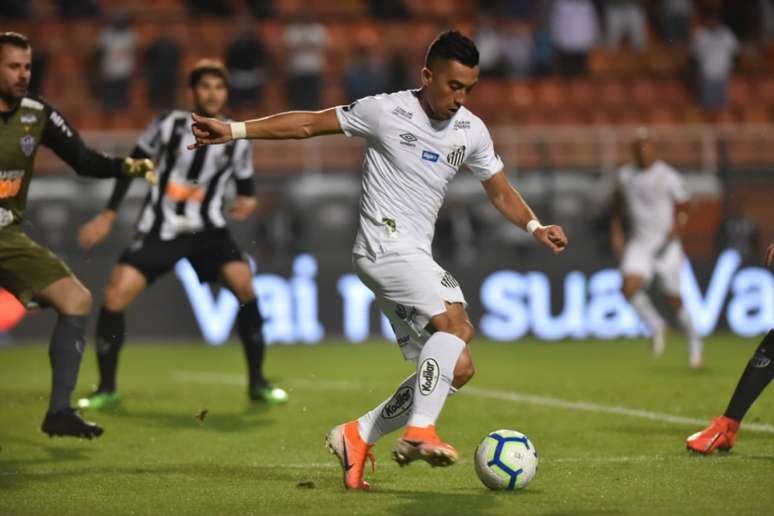 Uribe ainda não recuperou sua melhor forma física na temporada (Ivan Storti/Santos FC)
