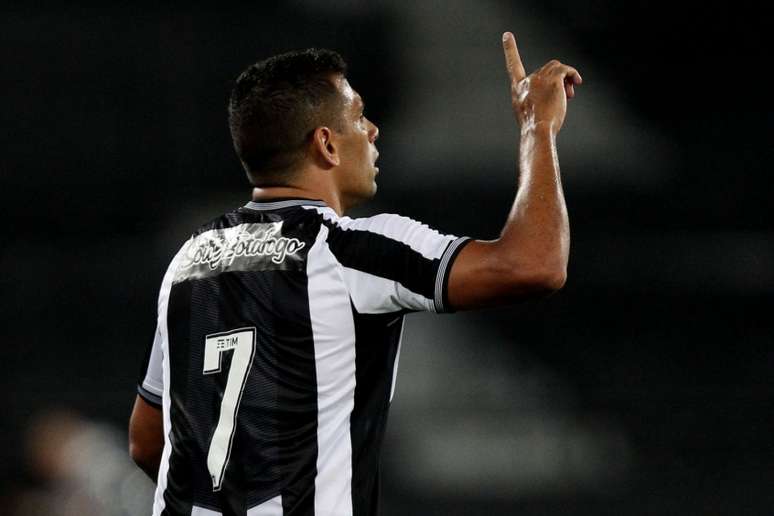 Diego Souza assumiu a responsabilidade de vestir a mítica camisa 7 do Botafogo. (Vitor Silva/Botafogo)