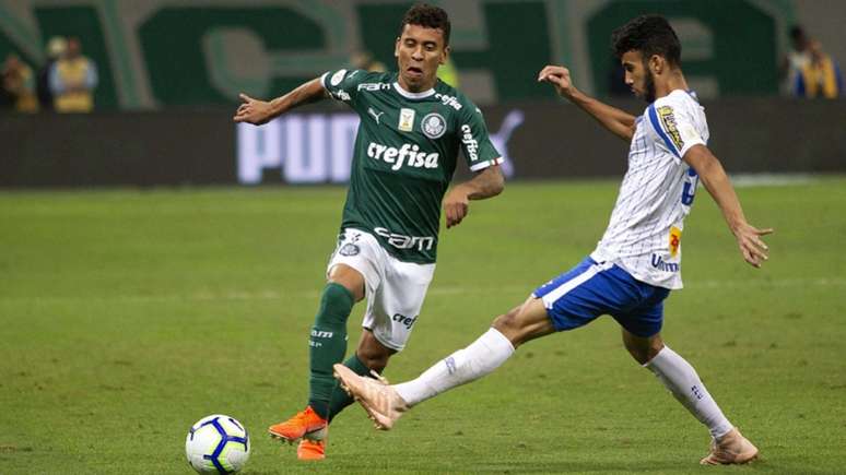 Marcos Rocha teve ótima atuação nesta quinta contra o Avaí Flavio Hopp/Lancepress!