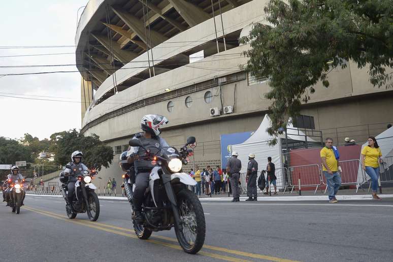 Movimentação de torcedores antes da partida entre as seleções de Brasil e Bolívia, válida pela 1ª rodada do grupo A da Copa América 2019, a ser realizada no Estádio Cícero Pompeu de Toledo (Morumbi), na zona sul de São Paulo, na tarde desta sexta-feira, 14 de junho de 2019.