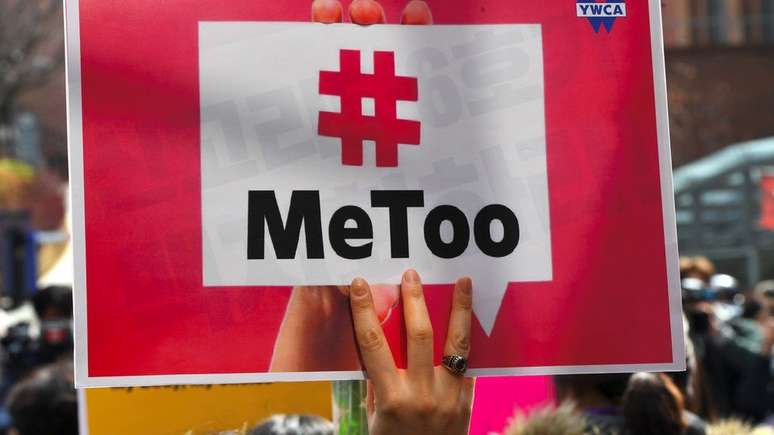 A campanha #MeToo é um movimento contra o assédio sexual e a agressão sexual no trabalho