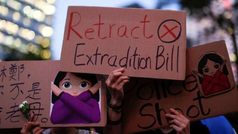 Mais de 1 milh&atilde;o de pessoas foram &agrave;s ruas protestaram contra proposta considerada um risco aos direitos humanos