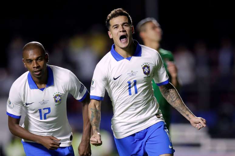 Philippe Coutinho comemora gol marcado contrab a Bolívia em partida da Copa América