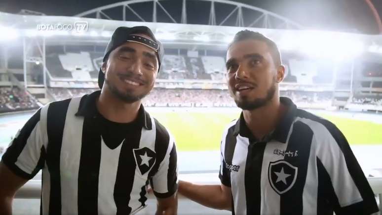 Rafael, à direita, e Fábio, à esquerda, foram revelados pelo Fluminense (Reprodução/Botafogo TV)