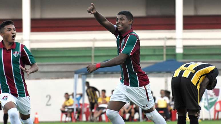 John Kennedy comemora o seu gol, o segundo na vitória sobre o Volta Redonda (Foto: Mailson Santana/Fluminense)