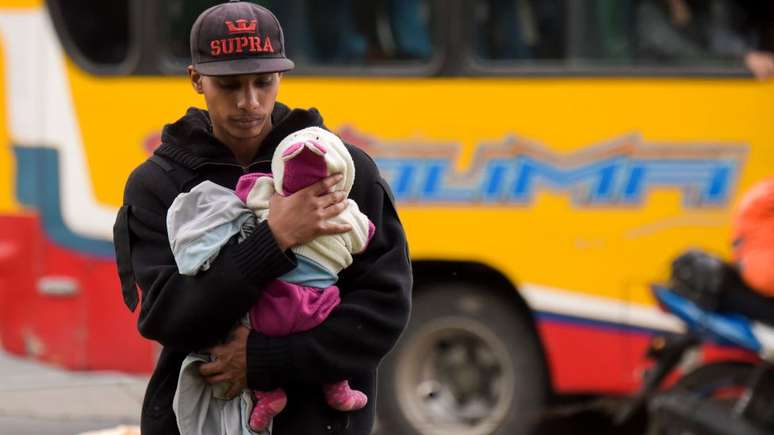 Mais de um milhão de venezuelanos cruzaram a fronteira e agora residem na Colômbia