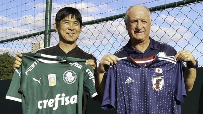 Hajime Moriyasu demonstrou respeito ao técnico que ganhou o penta em seu país (Agência Palmeiras/Divulgação)