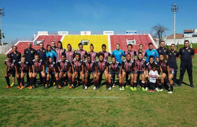 Equipe feminina do São Paulo terminou a primeira fase do Paulistão invicta (Foto:Reprodução)