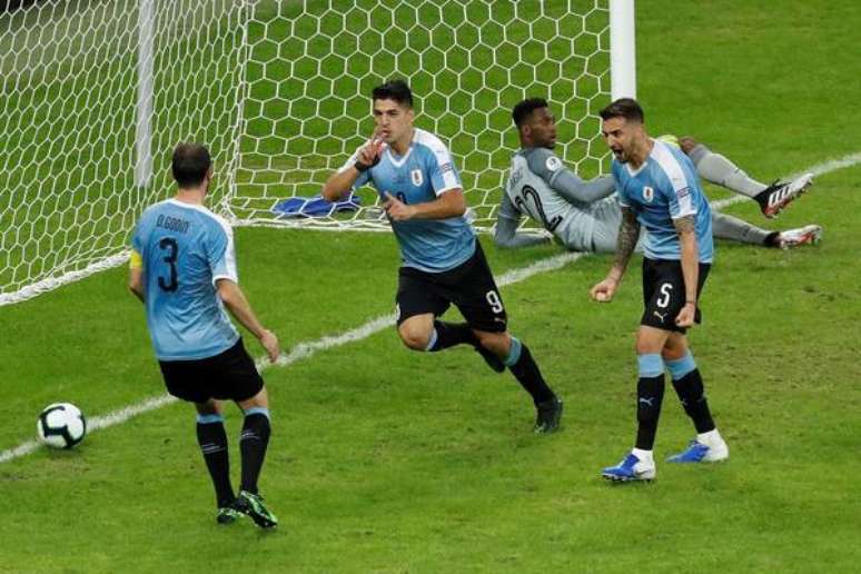 Uruguai goleia Equador pelo grupo C da Copa América