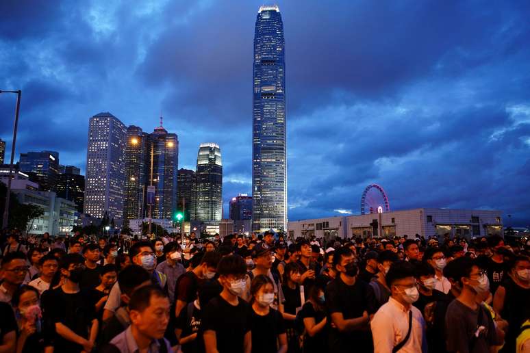 Manifestantes em Hong Kong pedem retirada de projeto sobre extradição e renúncia de líderes
17/06/2019
REUTERS/Athit Perawongmetha