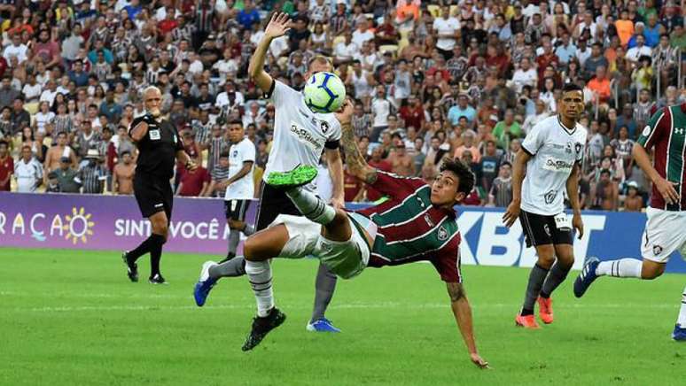 Pedro ainda não mostrou o futebol de 2018 (Foto: Mailson Santana/Fluminense)