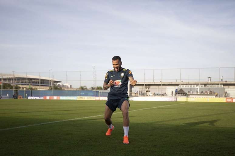 O capitão Daniel Alves é conhecido por sua irreverência - FOTO: Lucas Figueiredo/CBF