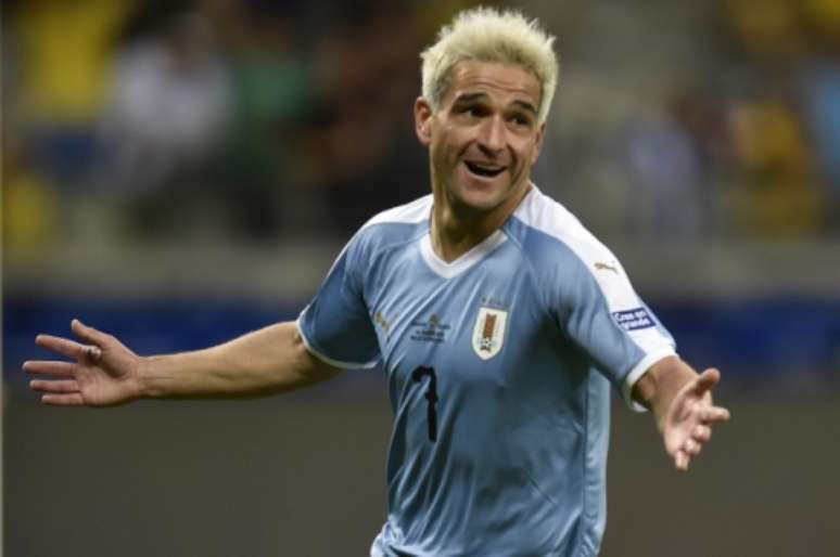Meia acredita que Uruguai não é favorito para levar título (Foto: Douglas Magno / AFP)