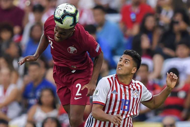 Pedro Correia em ação na partida contra o Paraguai, pela Copa América (Foto: Pedro Ugarte/AFP)