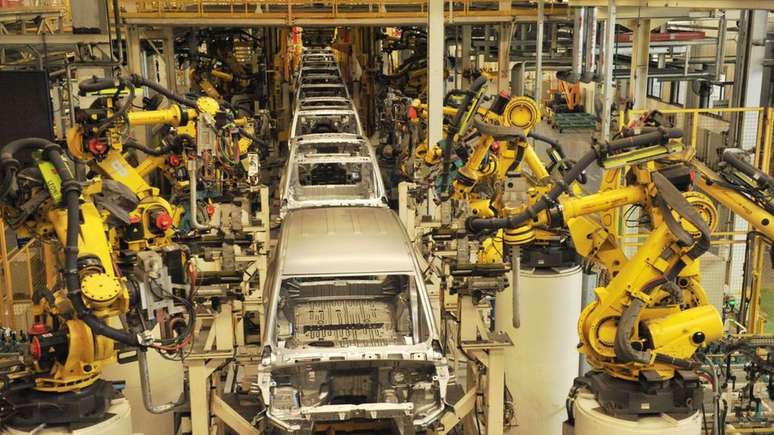 Os robôs já substituíram mão de obra humana em fábricas em todo o mundo