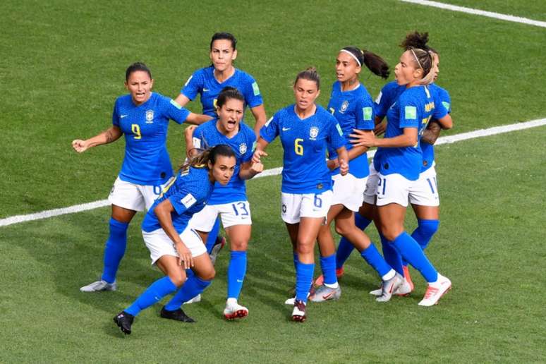 Brasil tenta a classificação contra a Itália (Foto: GERARD JULIEN / AFP)
