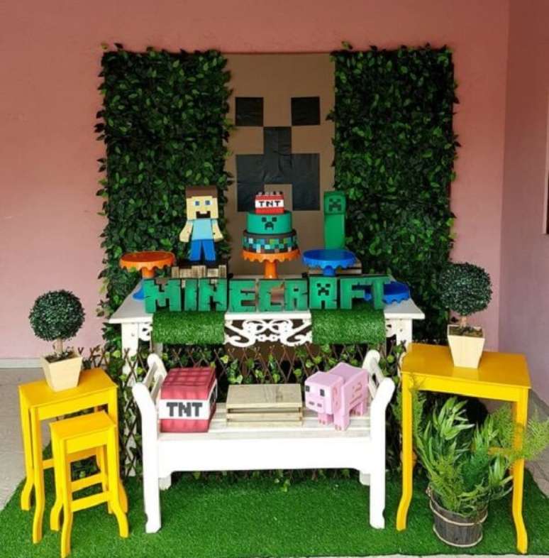 42. Festa minecraft com decora&ccedil;&atilde;o de mesa simples. Fonte: Elo 7