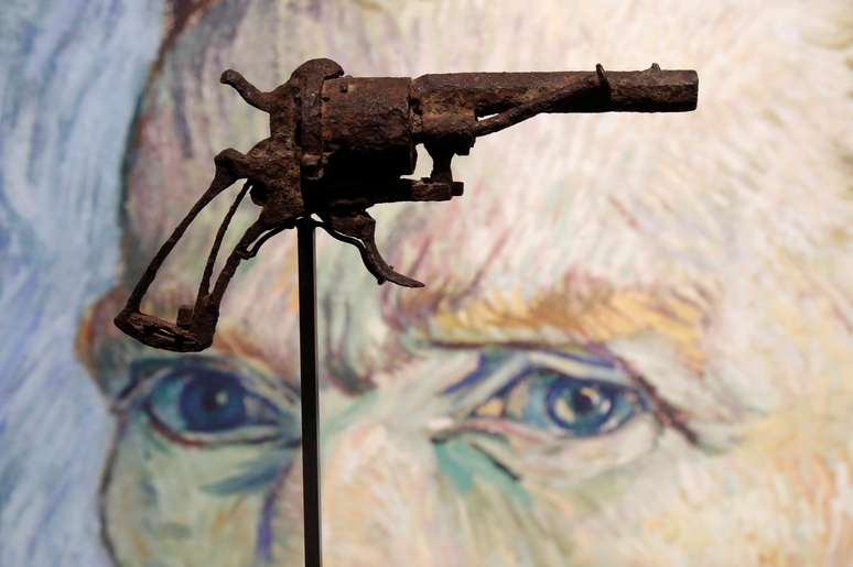 The gun believed to be used by painter Vincent Van Gogh (1853-1890) to shoot himself on July 27, 1890, in Auvers-sur-Oise is presented by Drouot auction house in Paris, France, June 14, 2019. The Lefaucheux pinfire revolver was found by a peasant around 1960 in the field where the artist was fatally wounded and it will be put on auction June 19.  REUTERS/Charles Platiau