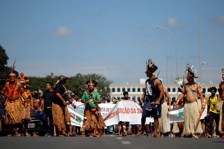 Índios protestam em frente ao Palácio do Planalto
04/06/2019
REUTERS/Adriano Machado