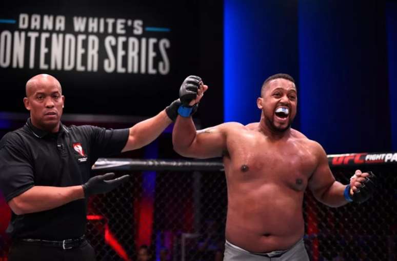 Quatro atletas são contratados pelo UFC em último episódio do Contender