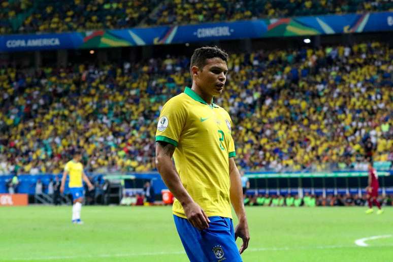 Tiago Silva, do Brasil, em lance da partida contra a Venezuela, válida pela 2ª rodada do grupo A da Copa América 2019, realizada na Arena Fonte Nova, em Salvador (BA), nesta terça- feira (18).