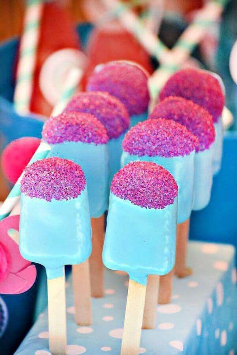 68. Picolé personalizado para festa na piscina – Foto: Pinterest