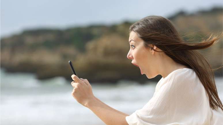 O telefone vai perdendo velocidade com o passar do tempo, mas no dia a dia é possível ao menos tentar reverter esse quadro