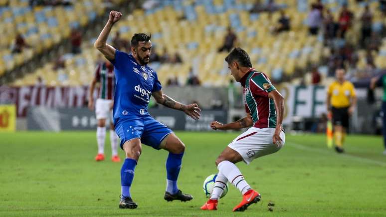 Robinho confia que o período de descanso e trabalho poderá favorecer na recuperação do Crtuzeiro na temporada- (Foto: Lucas Merçon/Fluminense)