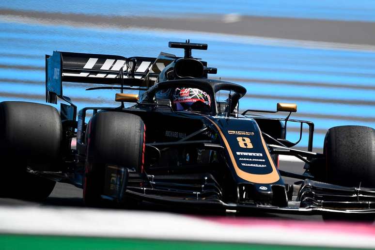 Grosjean desapontado após abandono na corrida “em casa”