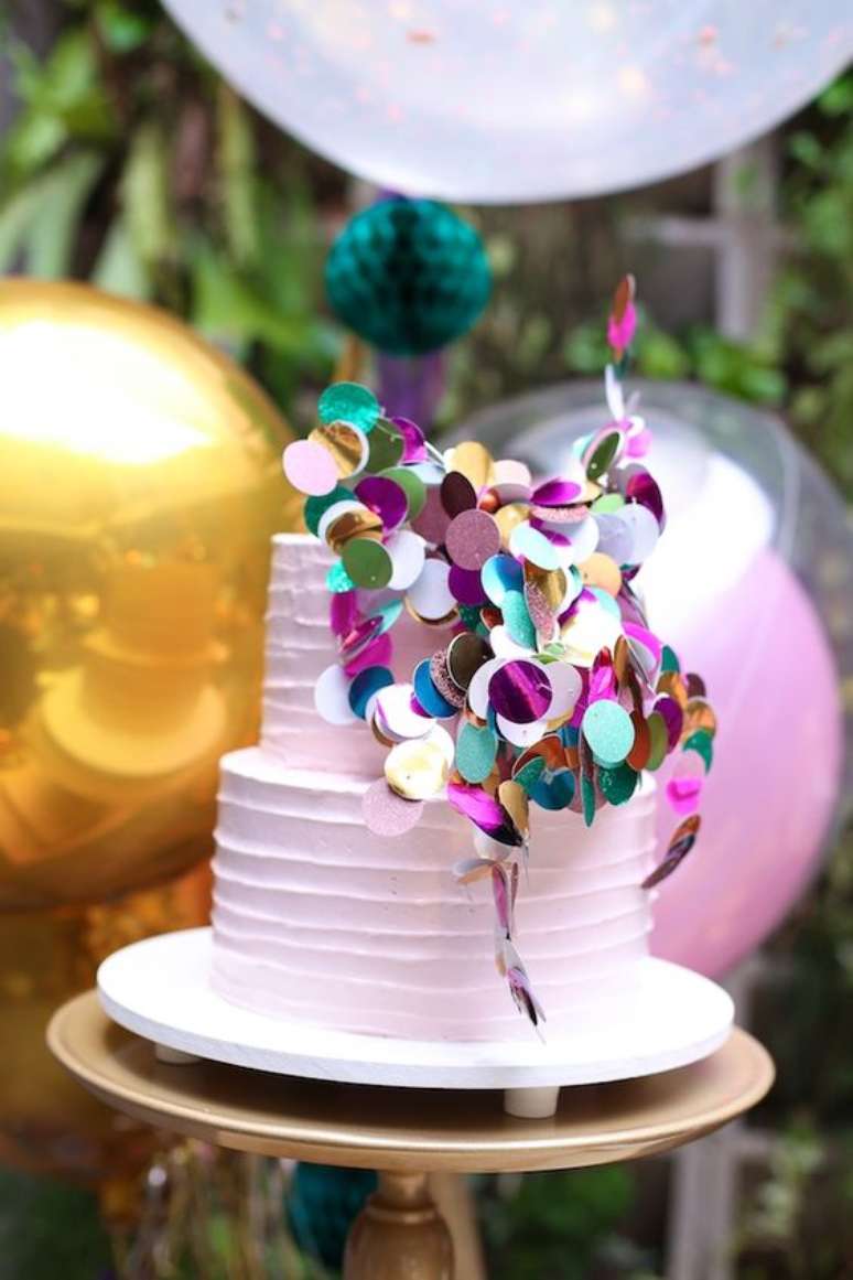 14. Deixe a decora&ccedil;&atilde;o da festa &agrave; fantasia a sua cara, com elementos que voc&ecirc; ame! &ndash; Por: Mia e Maria