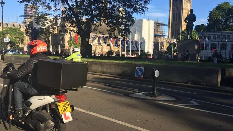 Muitas motos s&atilde;o roubadas e usadas em outros crimes