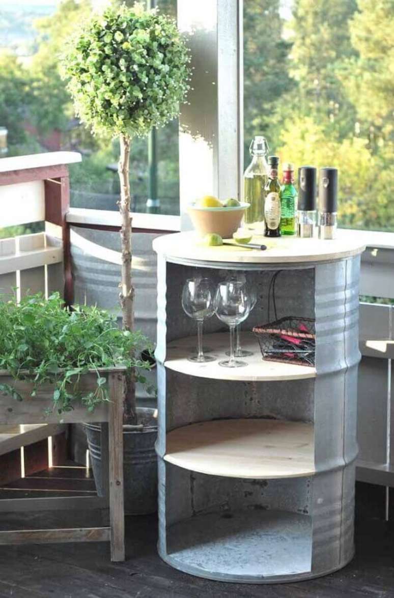 22. Decora&ccedil;&atilde;o com tonel simples &ndash; Foto: Hetty&rsquo;s hell