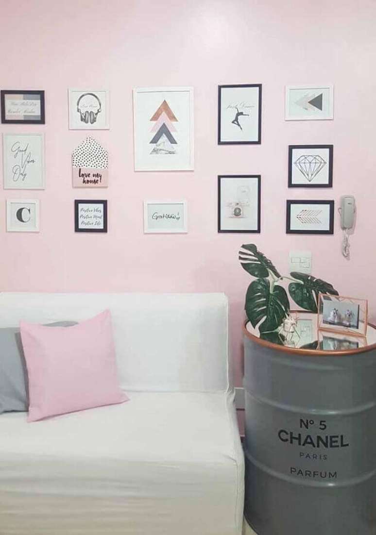 44. Tonel para decoração de ambiente simples – Foto: Pinterest