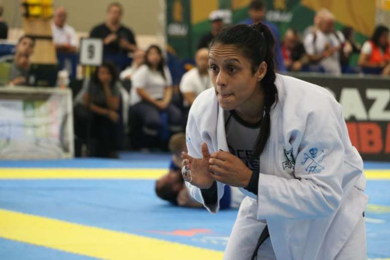 Sábatha foi um dos grandes destaques no Brasileiro e tinha tudo para ir bem no Mundial (Foto: Camila Nobre)