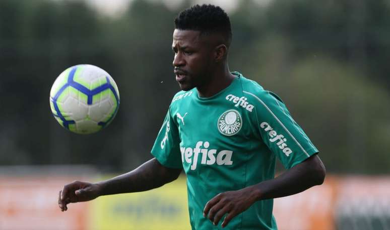 Ramires treinou pela primeira vez no clube nesta quarta e fez trabalhos específicos (Agência Palmeiras/Divulgação)