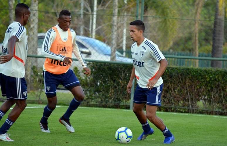 São Paulo treinou pelo terceiro dia no CT de Cotia após a folga da Copa América (Foto: Érico Leonan/saopaulofc.net)