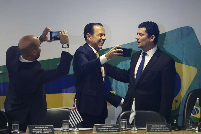O governador de São Paulo, João Dória e o ministro da Justiça, Sérgio Moro, durante abertura do 2º Fórum de Governadores.