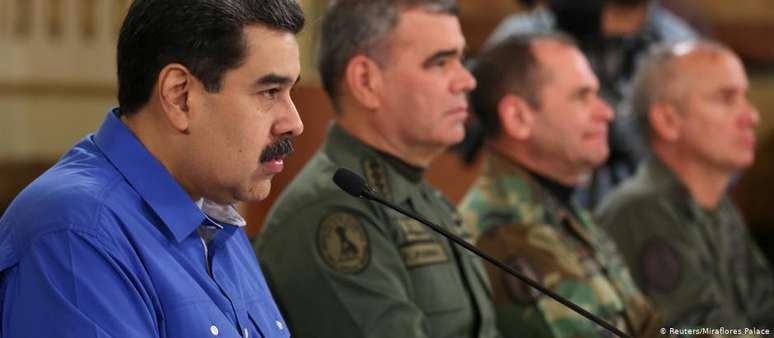  Maduro afirmou que será implacável em conduzir uma "contraofensiva revolucionária" a uma "tentativa de golpe fascista"