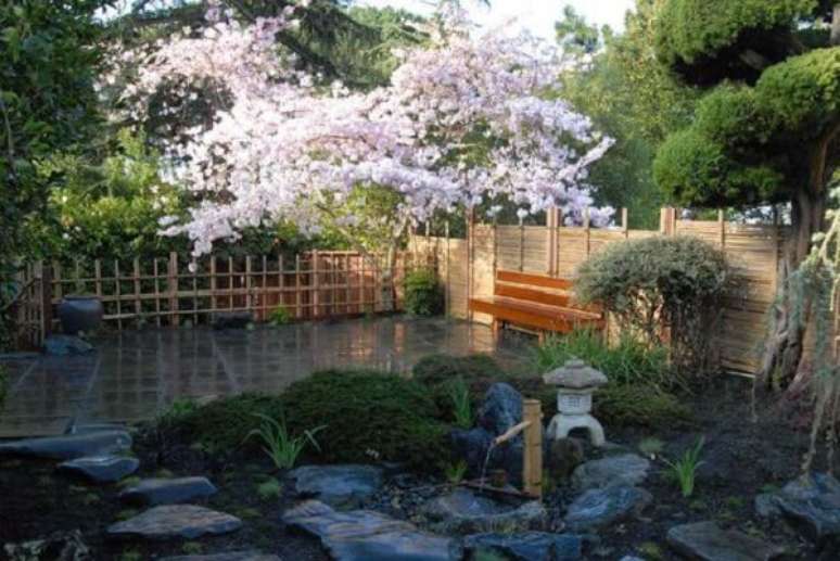 16. A Sakura é conhecida como a árvore da felicidade sendo muito utilizada no Jardim Japonês. Fonte: Pinterest