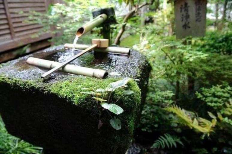 43. Fonte de Bambu complementa o paisagismo do Jardim Japonês. Fonte: Pinterest