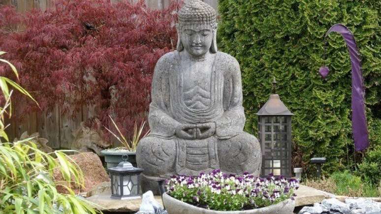 46. Imagem do Buda complementa a decoração desse jardim. Fonte: Westwing