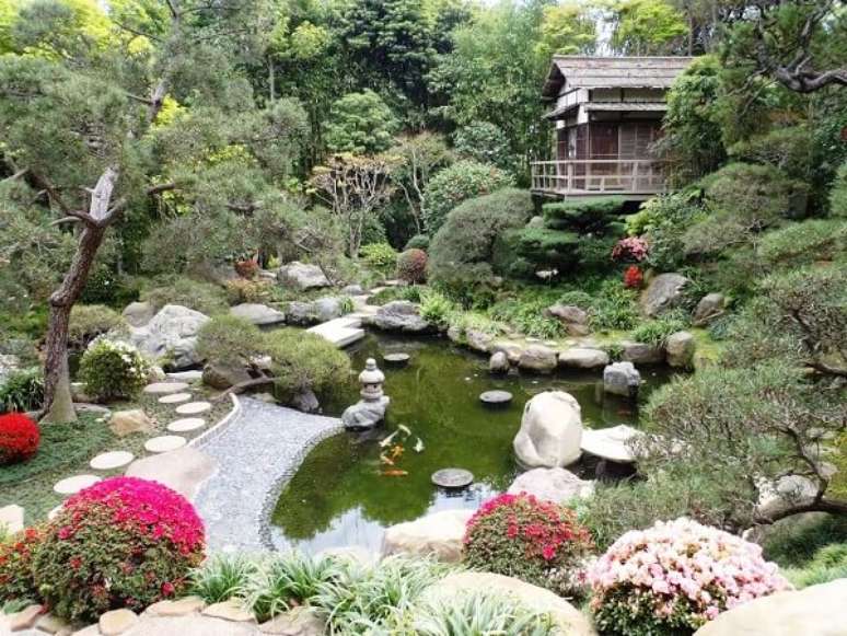 2. Jardim Japonês formado por um projeto paisagístico encantador. Fonte: Arquidicas