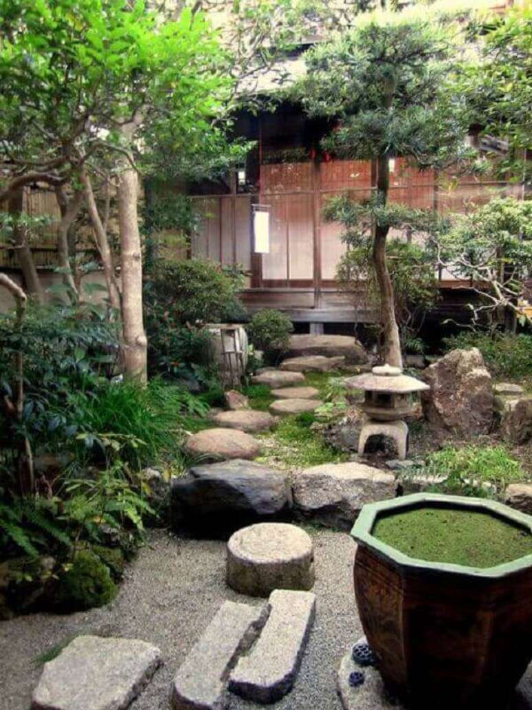 67. Misture elementos complexos e crie um Jardim Japonês rico e variado. Fonte: Pinterest