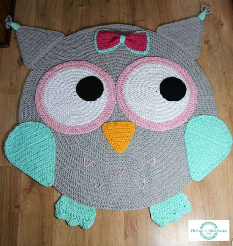 33. Tapete de coruja em croch&ecirc; bem colorido e fofo &ndash; Por: Croch&ecirc; em design