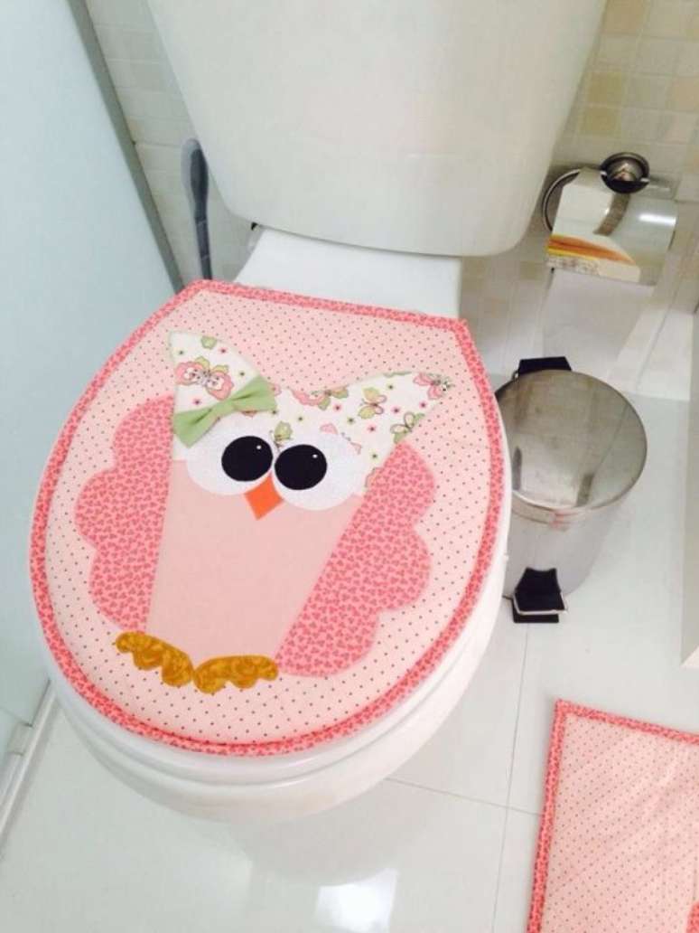 19. O tapete de coruja de patchwork tamb&eacute;m &eacute; uma &oacute;tima op&ccedil;&atilde;o para seu banheiro &ndash; Por: Pinterest