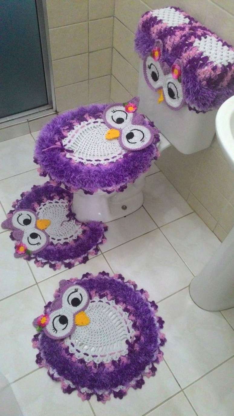 21. Que tal o tapete de coruja lil&aacute;s? Lindo, n&eacute;?! &ndash; Por: Pinterest